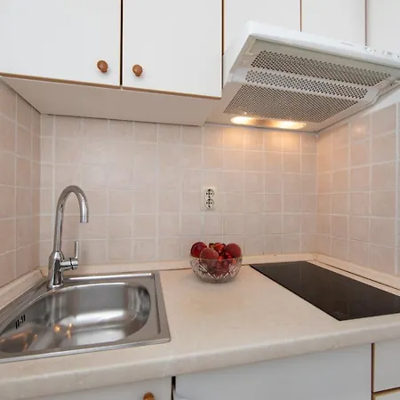 Apartment Klaricic Zivogosce